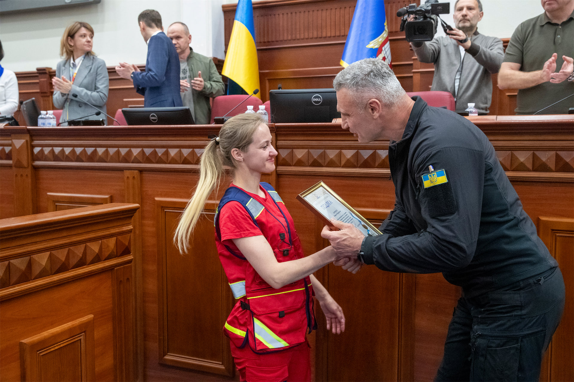 У Києві з нагоди Всесвітнього дня екстреної допомоги відзначили працівників столичної служби «екстренки».-31